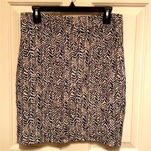 Express Women's 4 Black White Geometric Animal Knit Pencil Skirt Stretch Casual